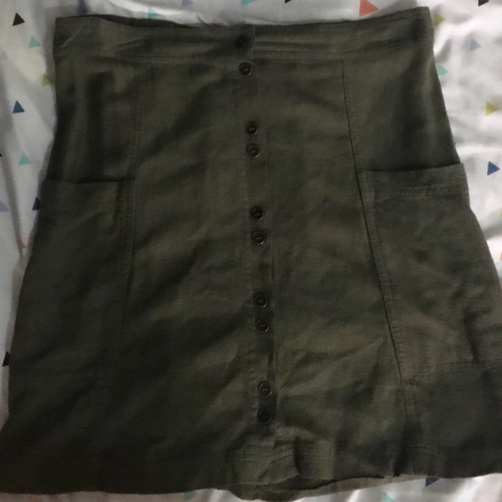 olive green button up skirt